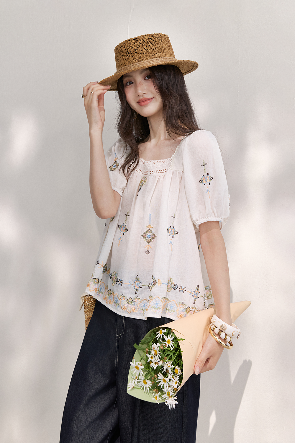 เสื้อเบลาส์สำหรับผู้หญิง