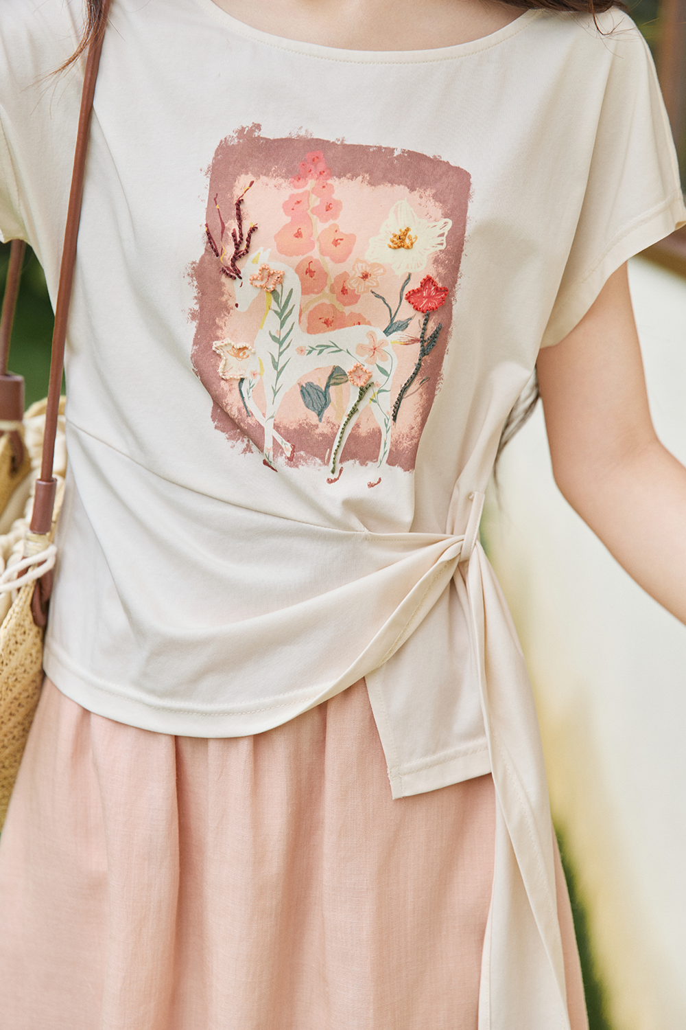 ชุดเสื้อเบลาส์และกระโปรง