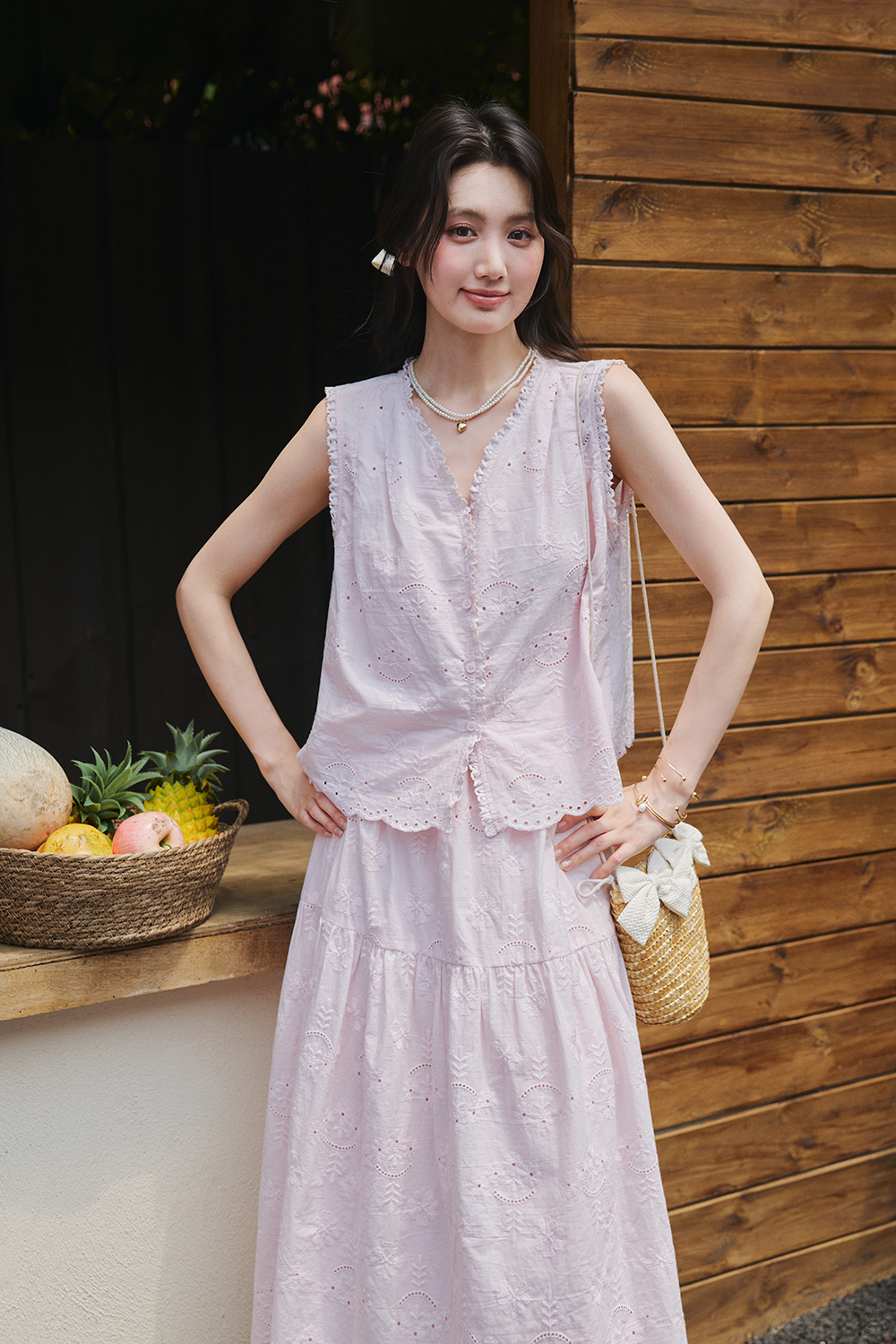 ชุดเสื้อเบลาส์และกระโปรง