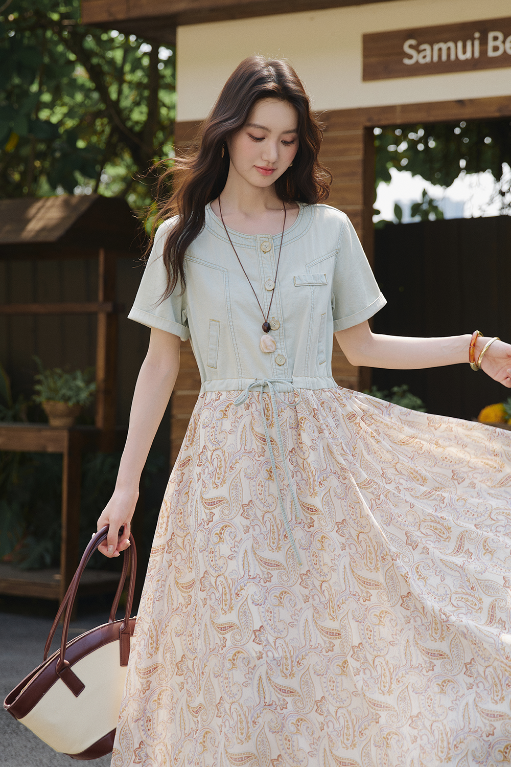 ชุดเดรสยาวสำหรับผู้หญิง