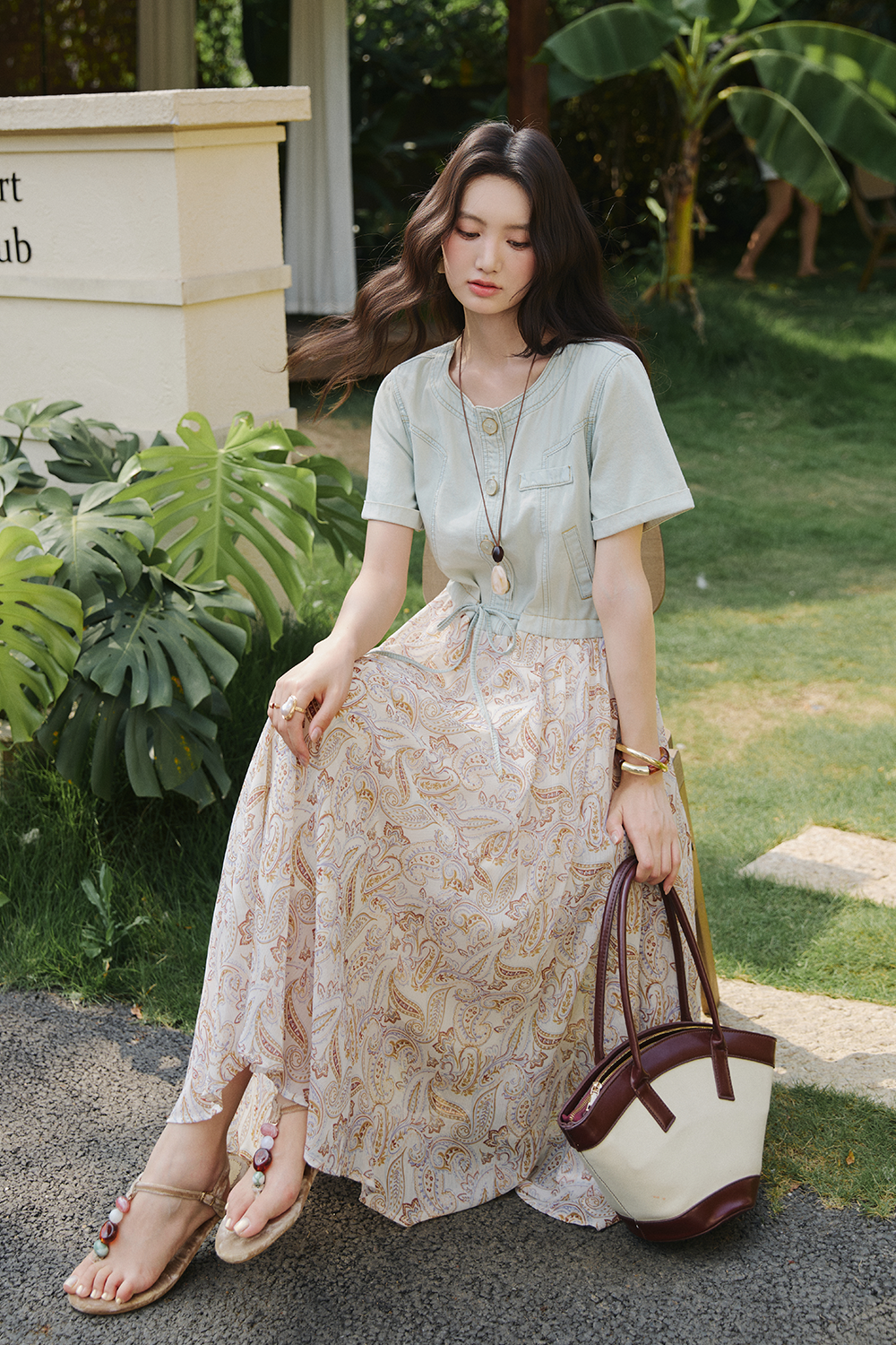 ชุดเดรสยาวสำหรับผู้หญิง