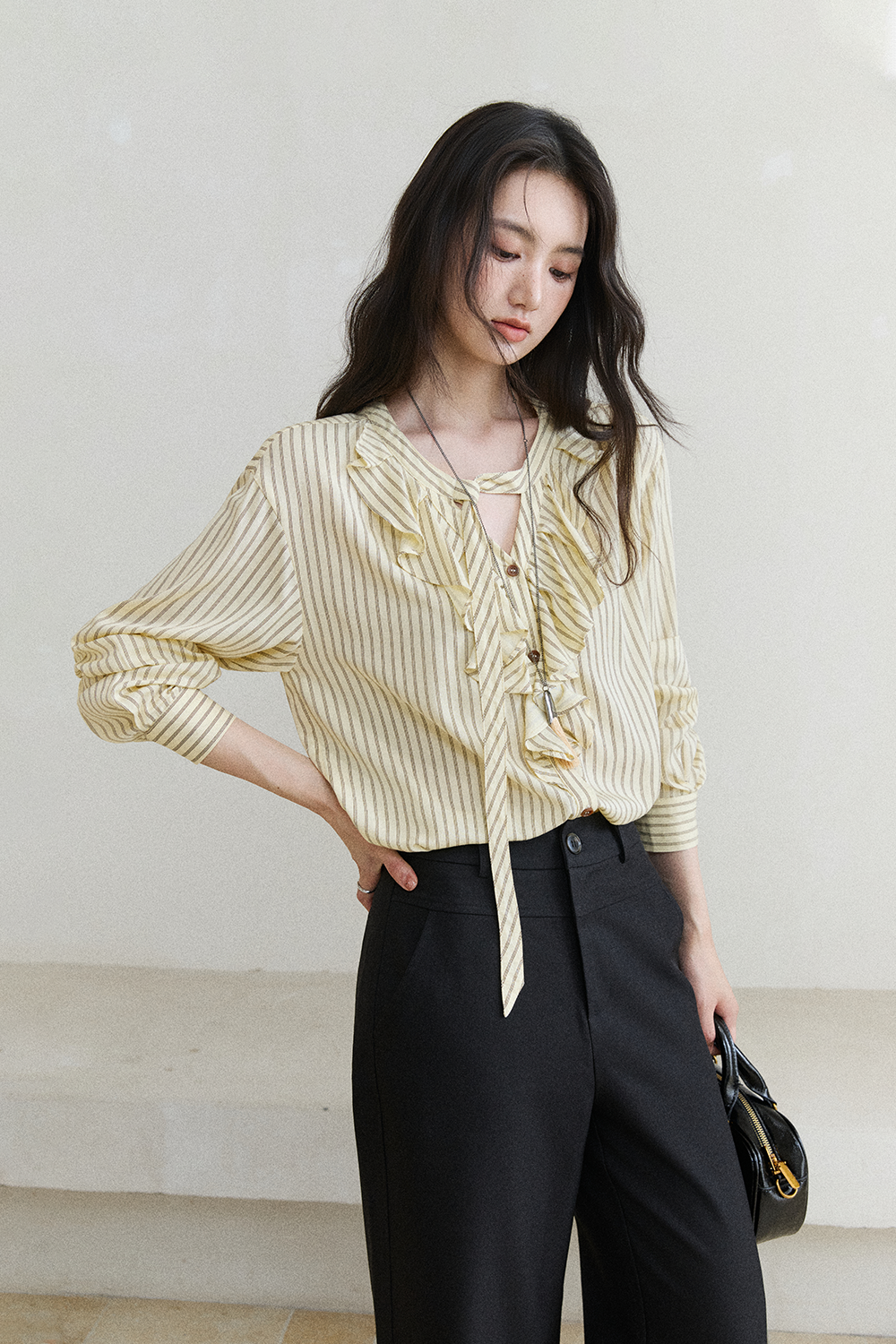 女性用シャツ