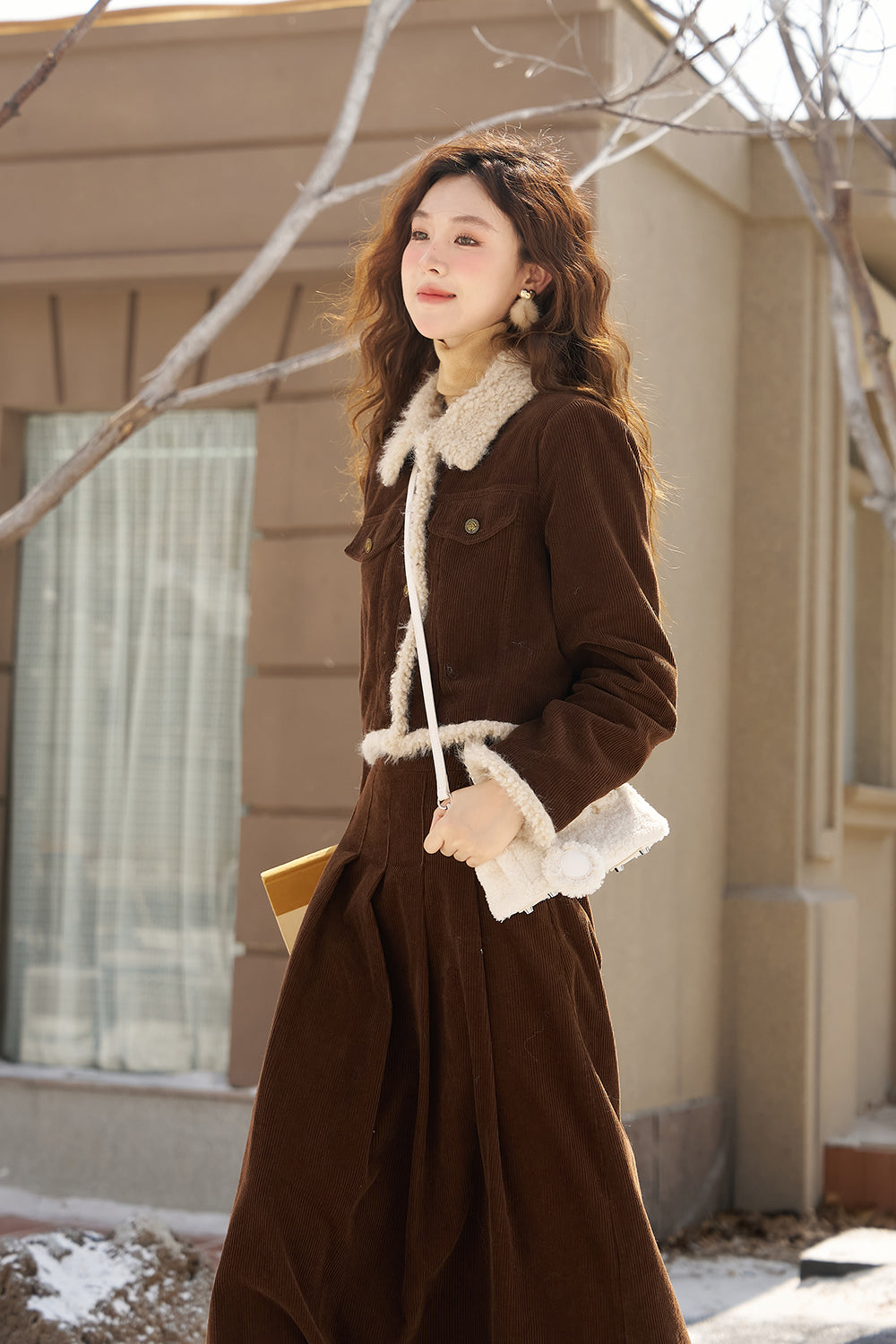 Bộ áo khoác và váy được bán riêng