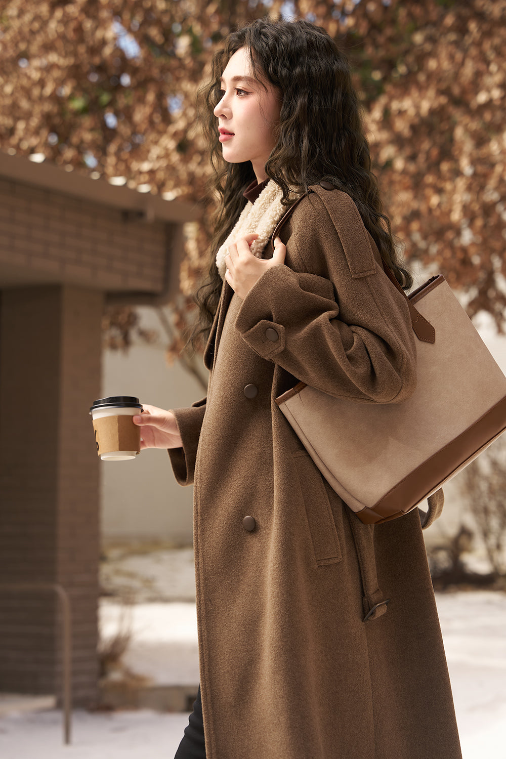 Mantel Wol untuk Wanita