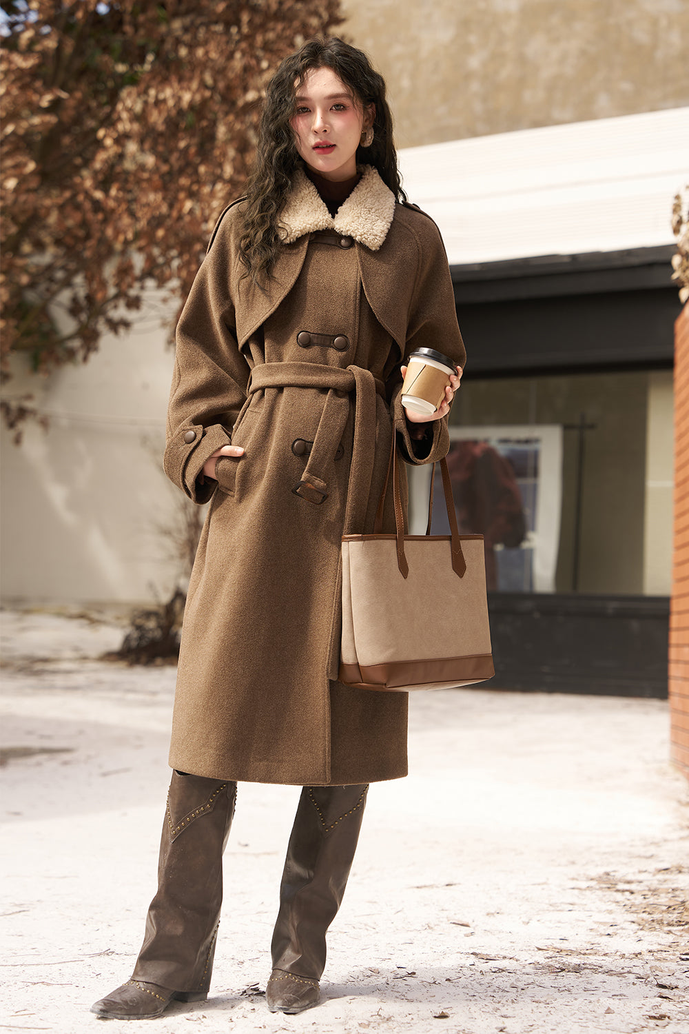 Mantel Wol untuk Wanita