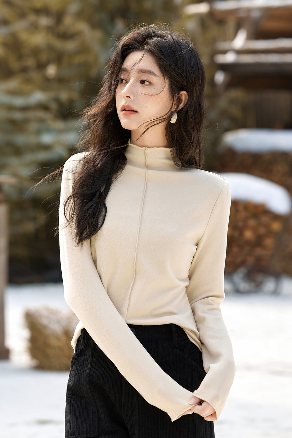 女性のためのニットボトミングシャツ