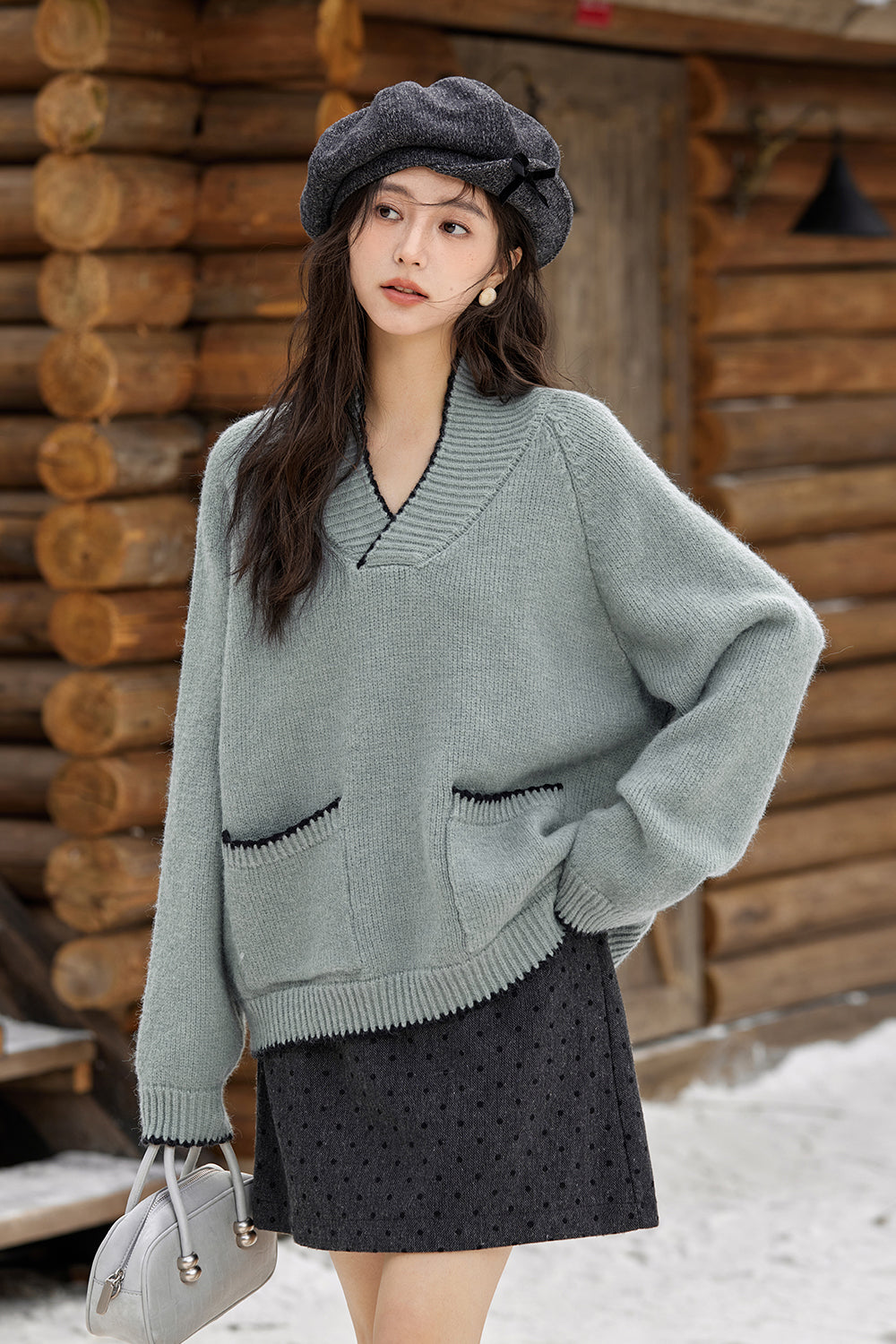 女性のためのニットシャツ