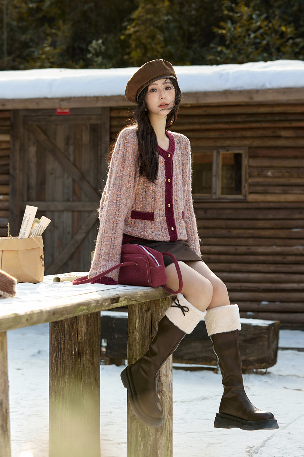 女性のためのニットシャツ