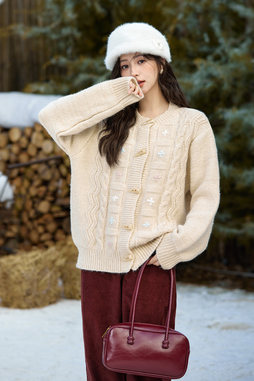 เสื้อถักสำหรับผู้หญิง