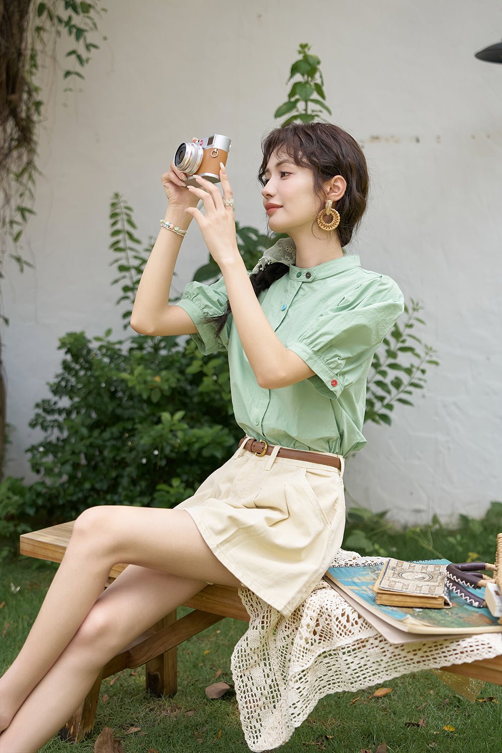 女性のためのパフスリーブブラウス