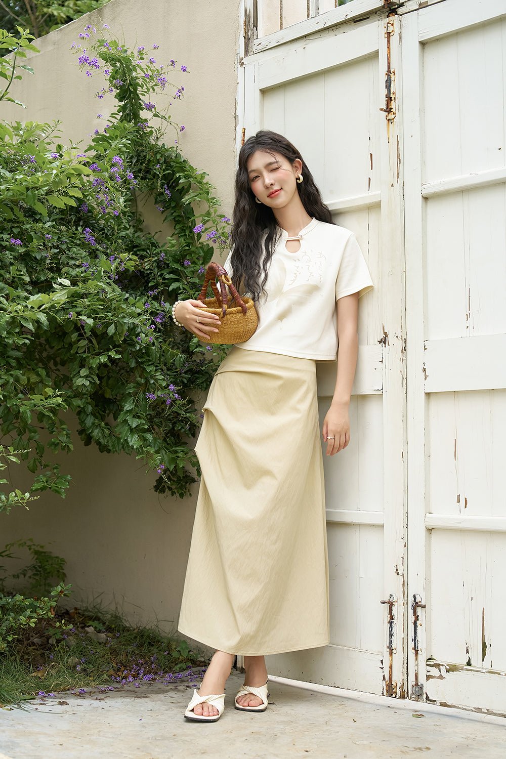 Bộ áo phông và váy in họa tiết dành cho nữ được bán riêng