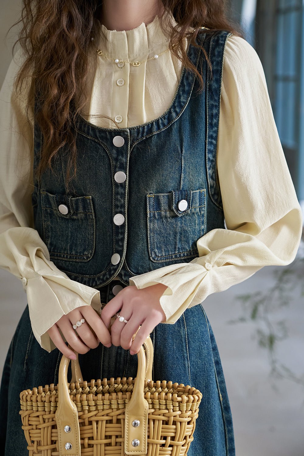 Bộ vest và váy được bán riêng