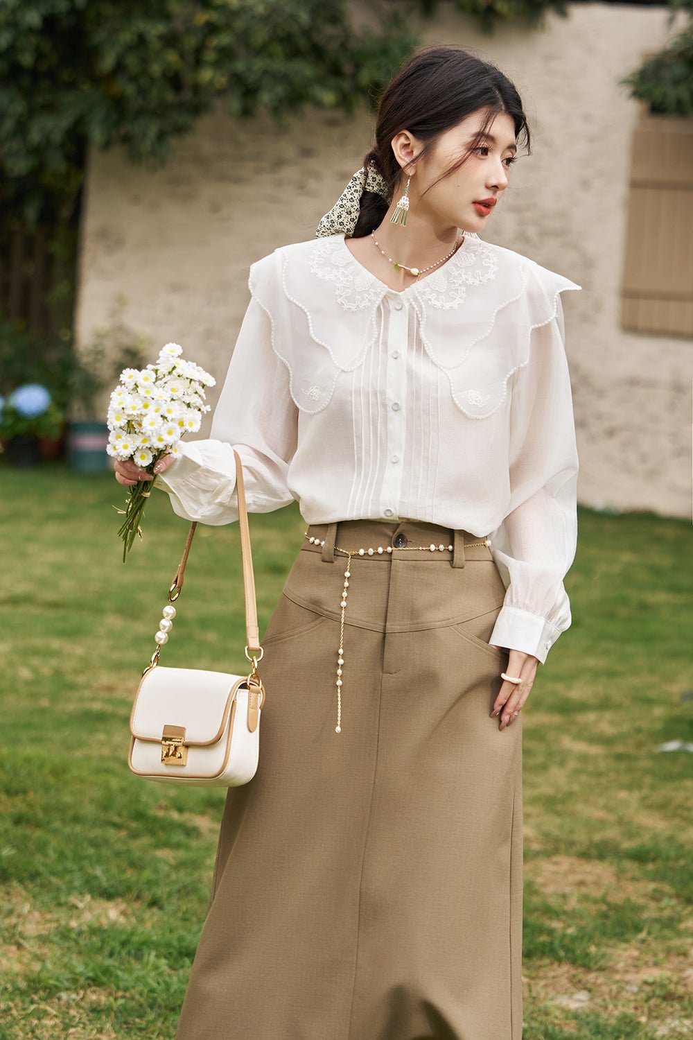 女性のためのブラウス