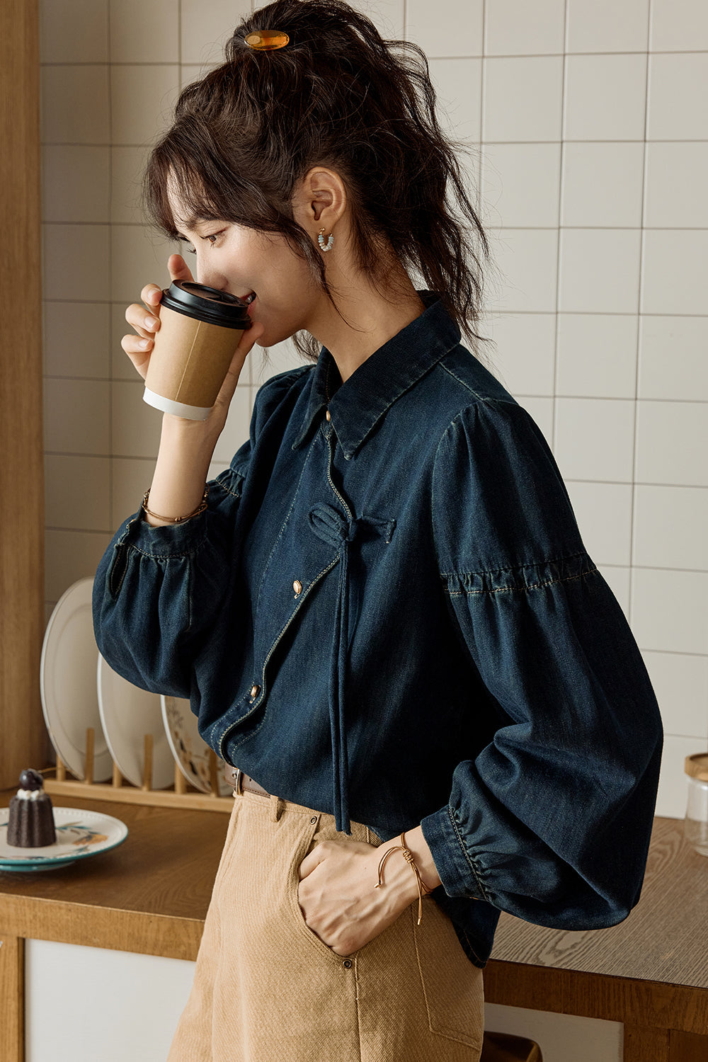 女性用シャツ