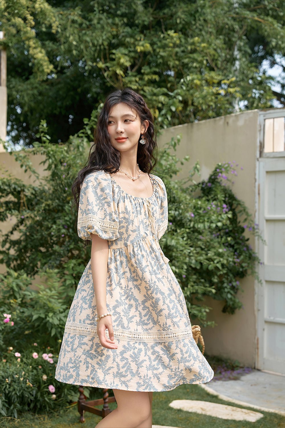 Gaun Midi Bunga Elegan untuk Wanita