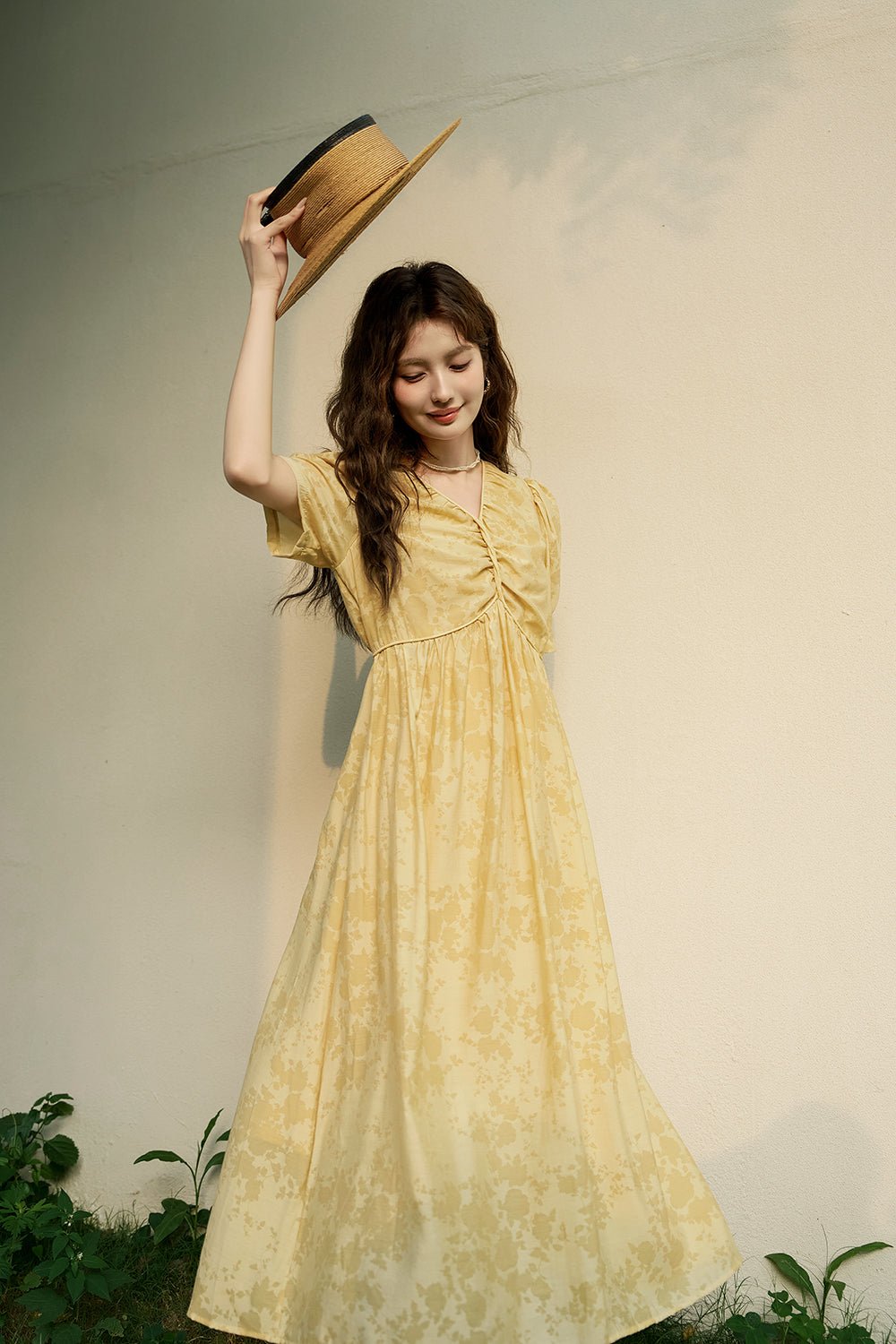 Gaun Maxi Kuning untuk Wanita