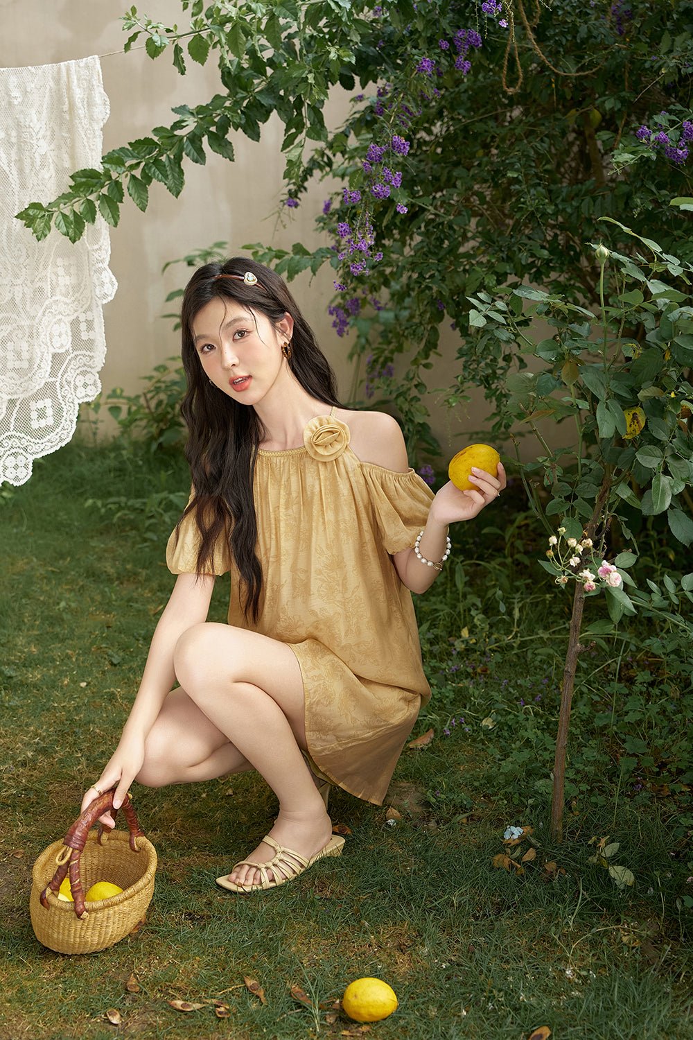 별도로 판매 된 어깨 블라우스와 반바지 세트