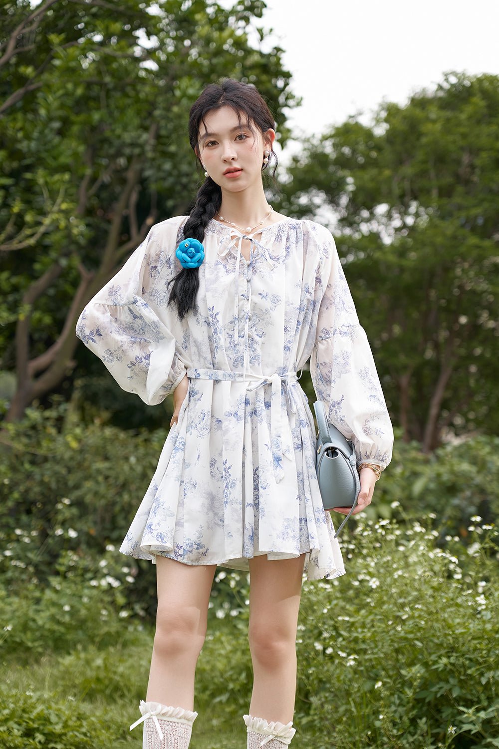 ชุดเดรสยาวปานกลางลายดอกไม้สำหรับผู้หญิง