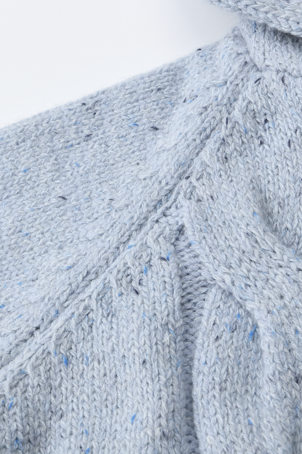 เสื้อถักสำหรับผู้หญิง