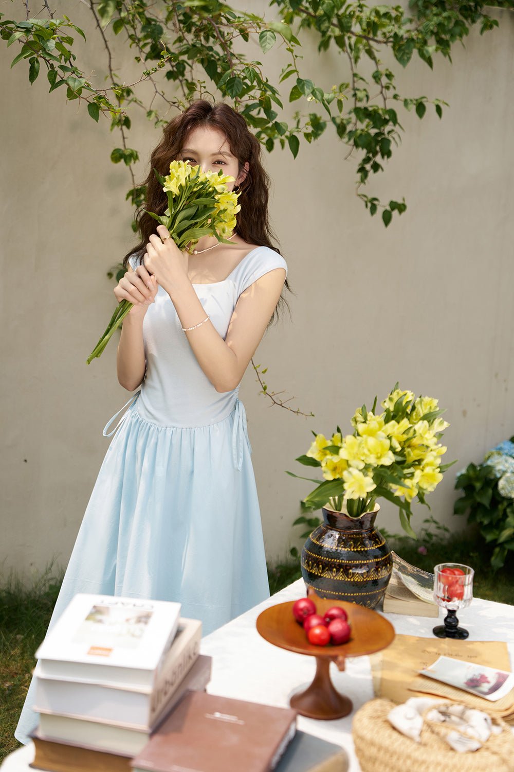 Gaun Tali Maxi Spaghetti Biru untuk Wanita