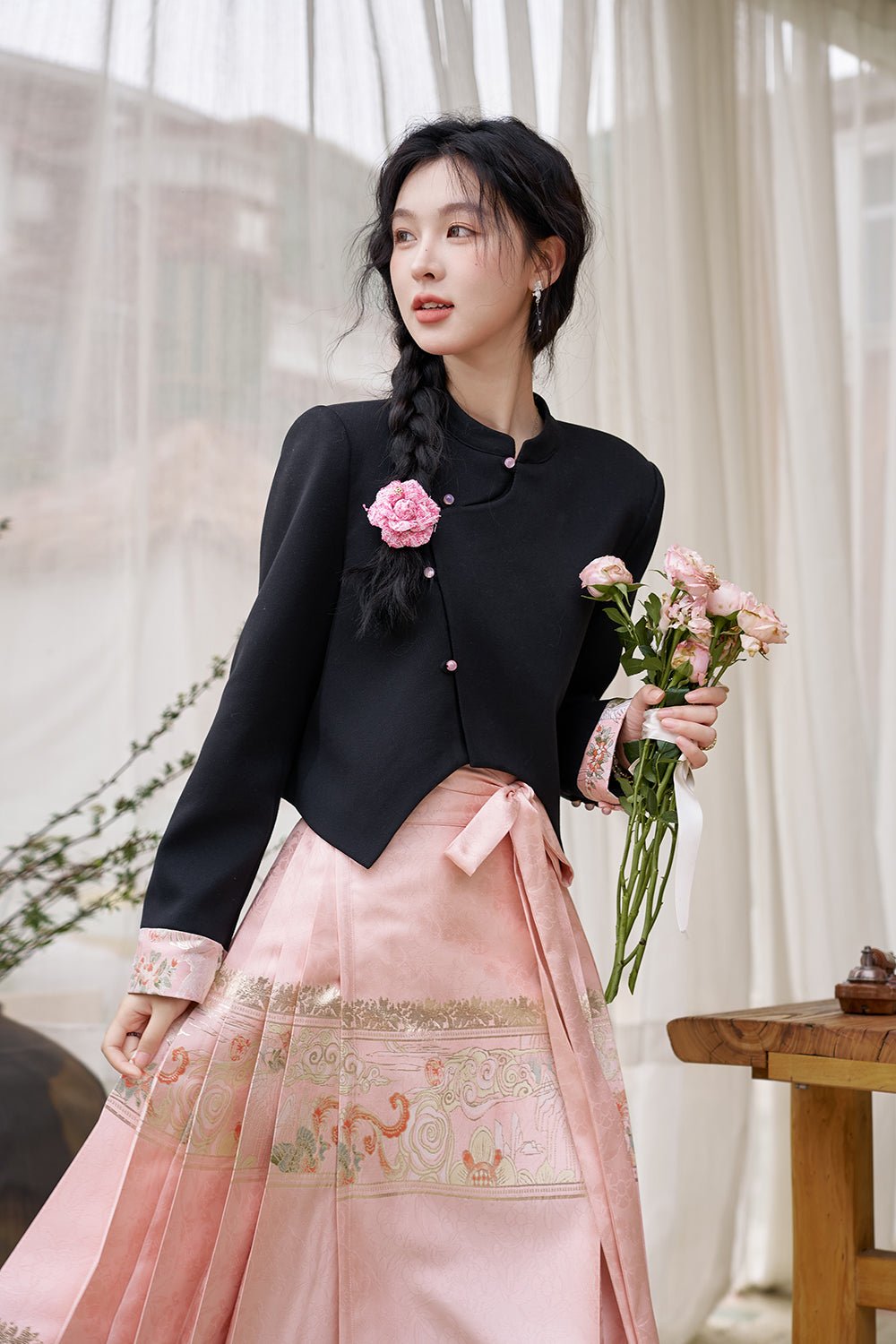 Bộ áo khoác và váy được bán riêng