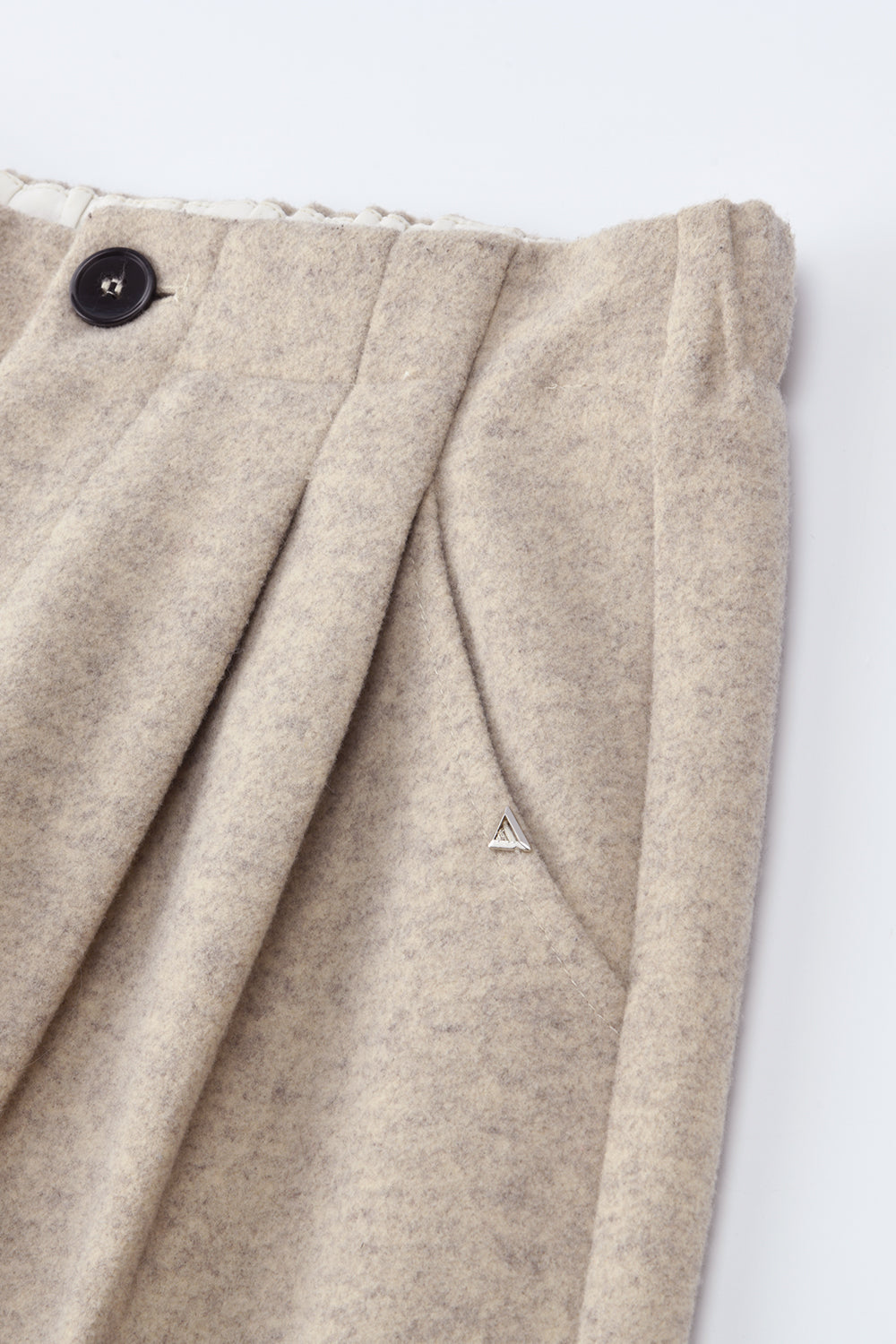 Celana Kaki Lebar untuk Wanita