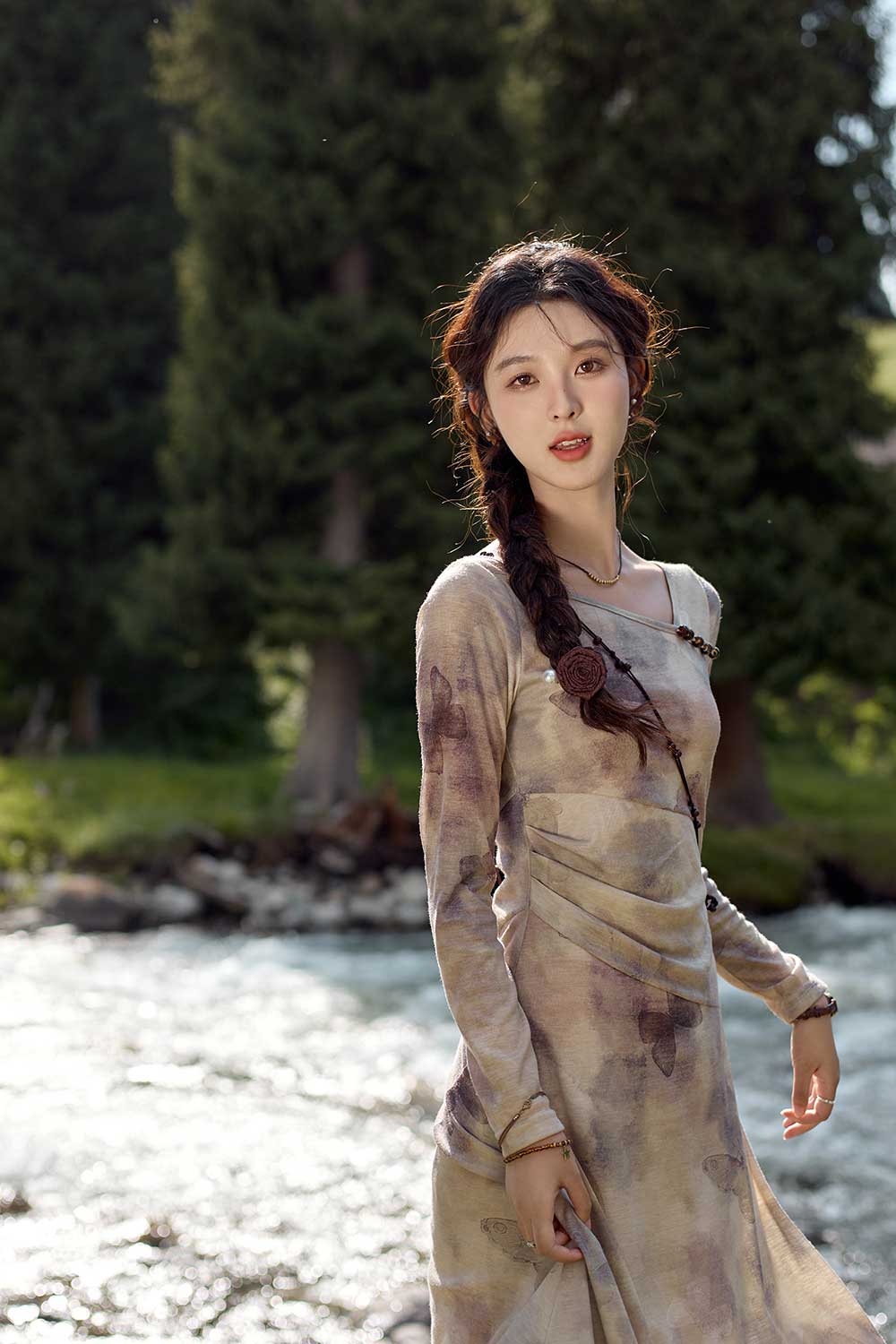 ชุดเดรสยาวสำหรับผู้หญิง