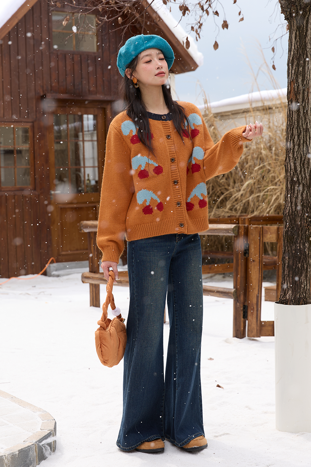 เสื้อถักสำหรับผู้หญิง