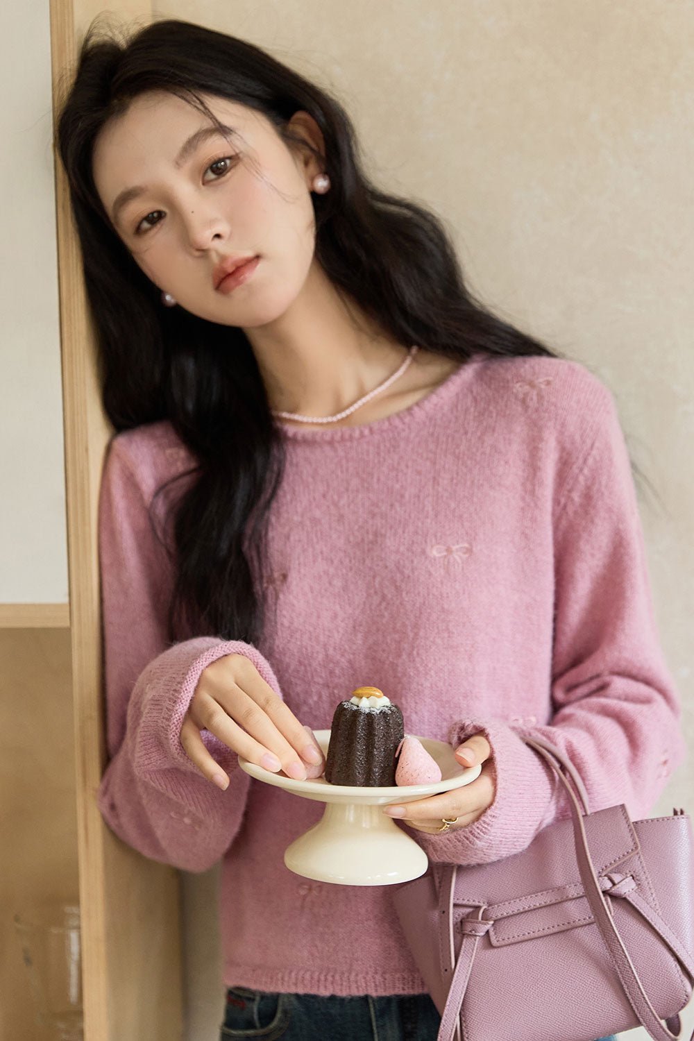 女性のためのニットシャツ