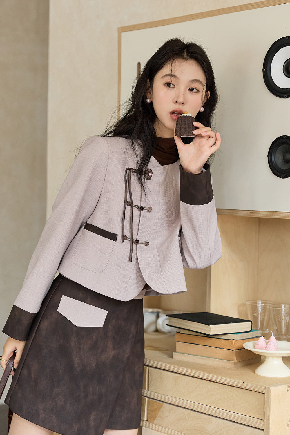 ชุดเสื้อโค้ตและกระโปรงขายแยกกัน