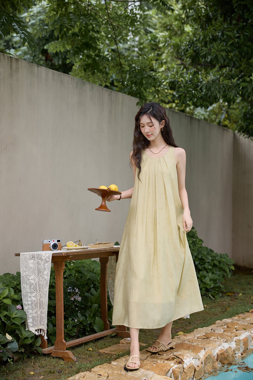 ชุดเดรสยาวสายเดี่ยวสำหรับผู้หญิง