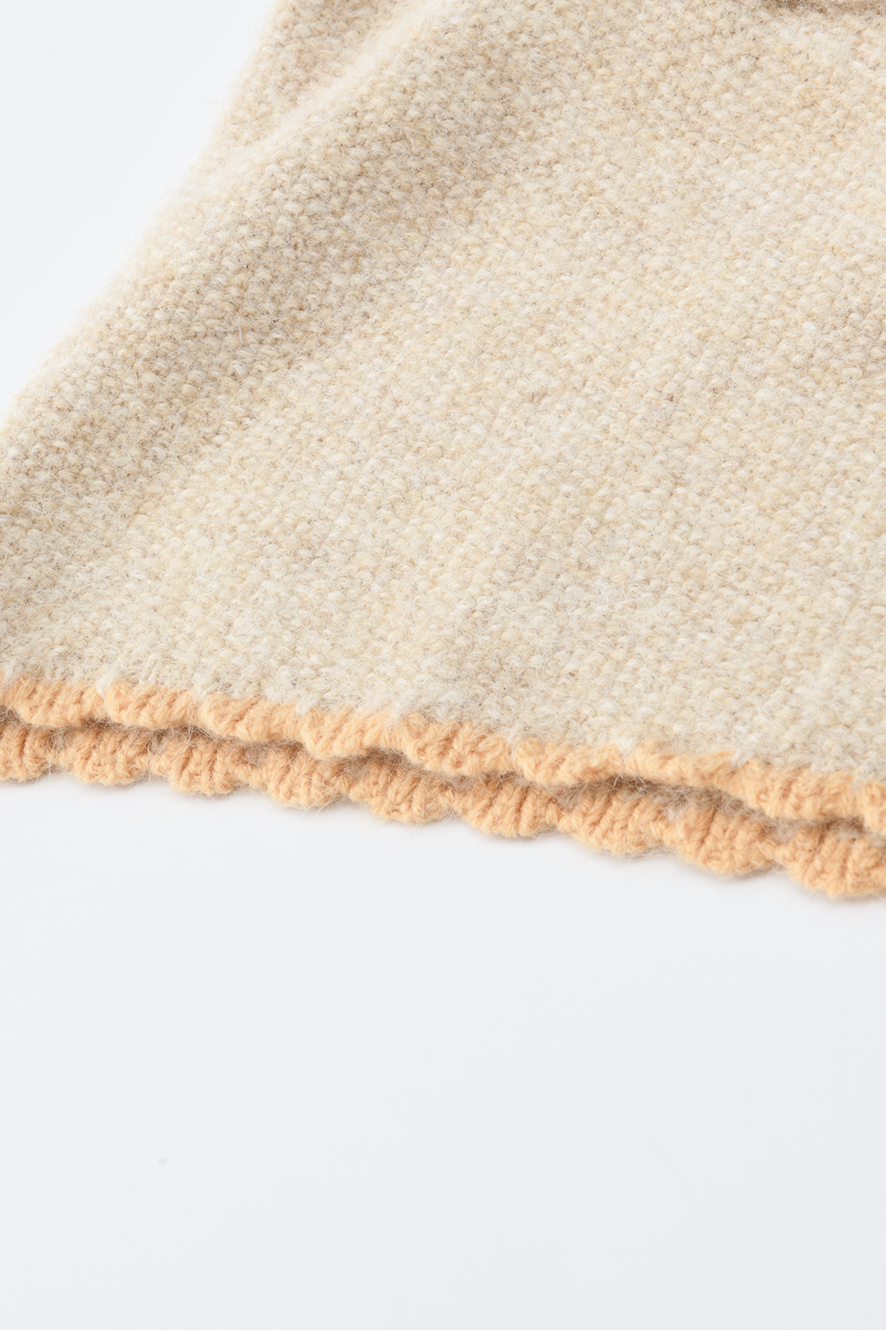 女性のためのニットシャツ