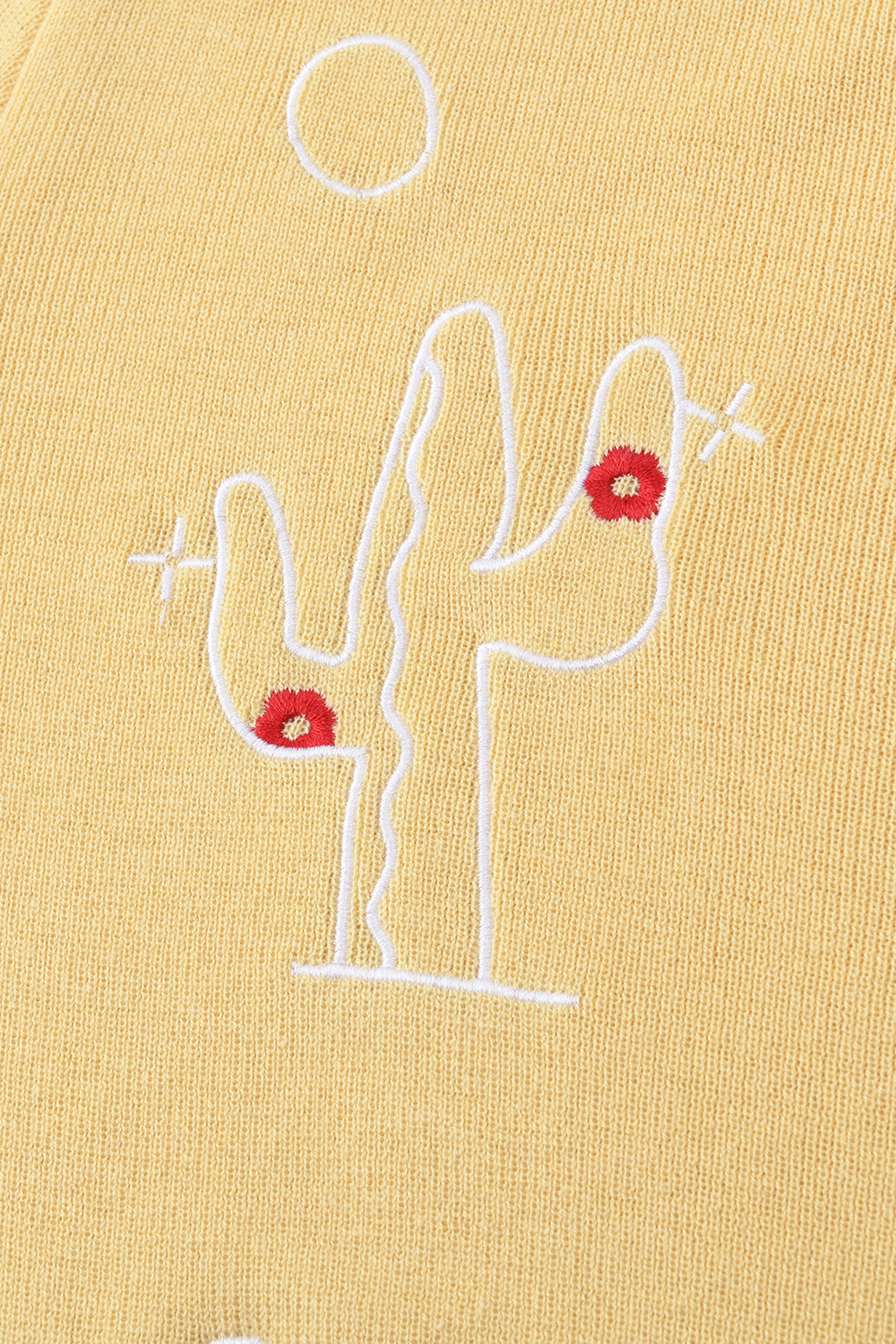 女性のためのニットシャツ