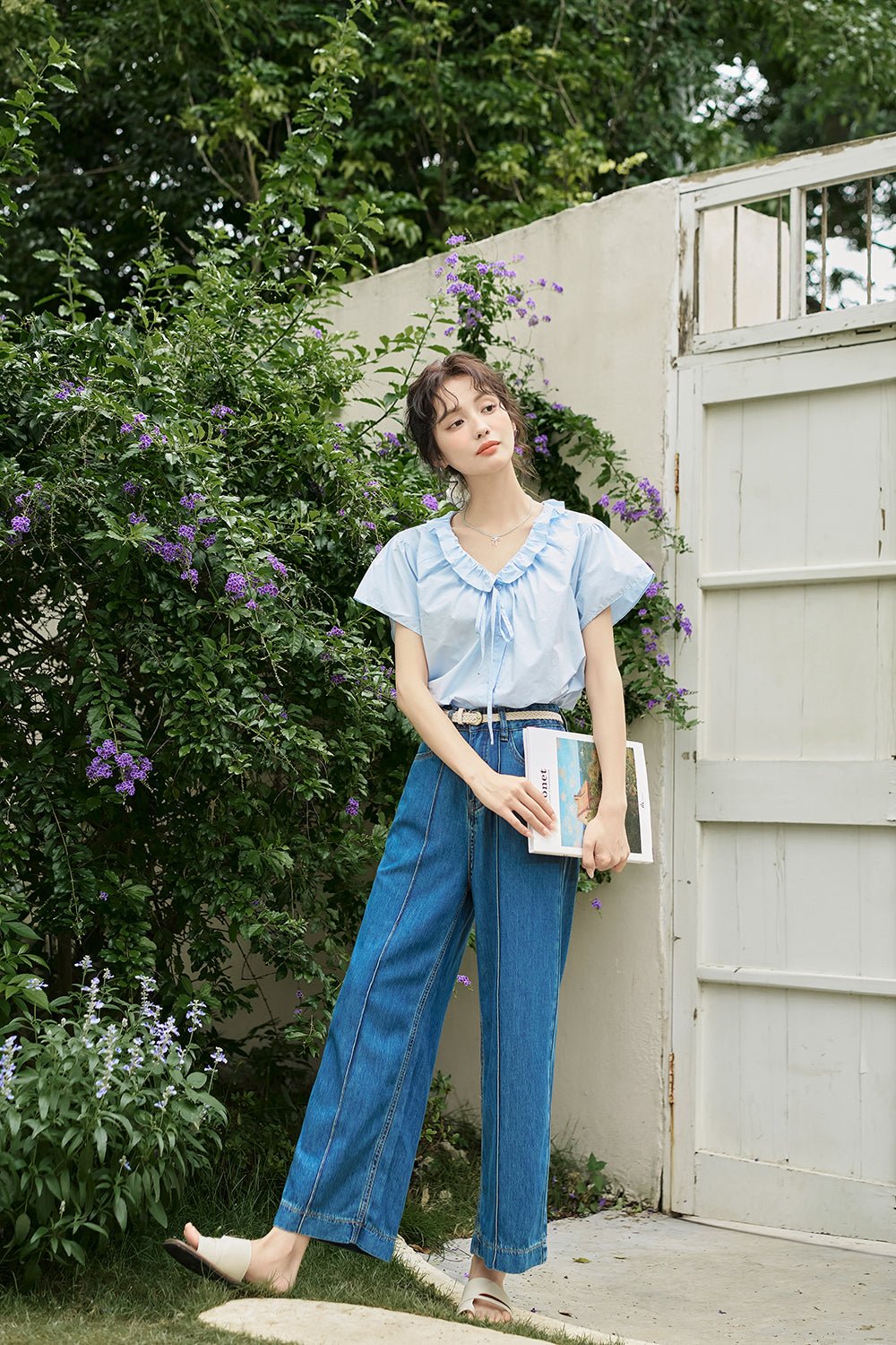 Blus Kerah Ruffled untuk Wanita