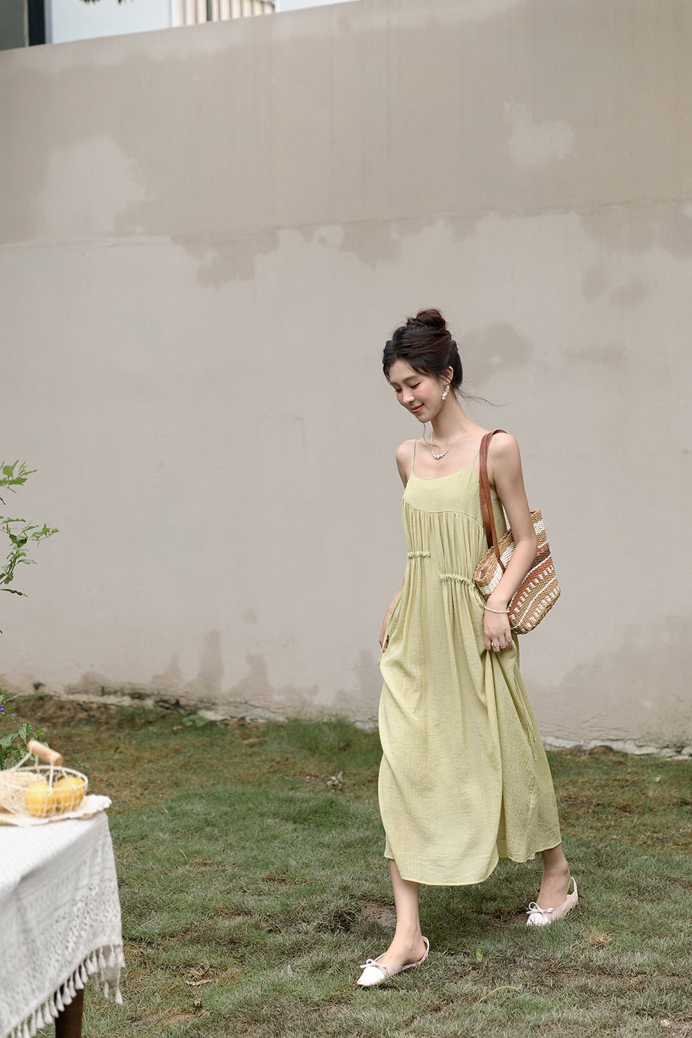 ชุดเดรสยาวสายเดี่ยวสำหรับผู้หญิง