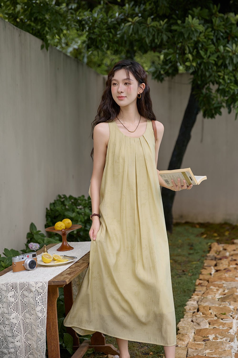 ชุดเดรสยาวสายเดี่ยวสำหรับผู้หญิง