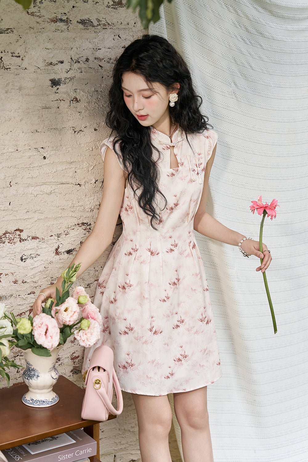 Gaun Midi Merah Muda untuk Wanita