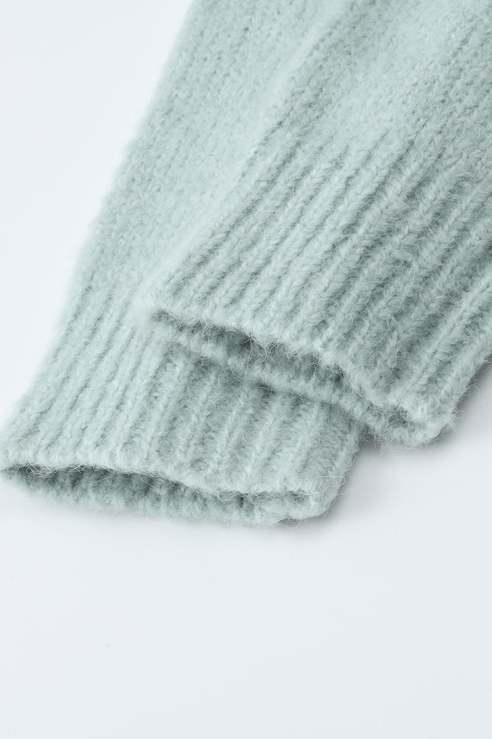 女性のためのニットシャツ