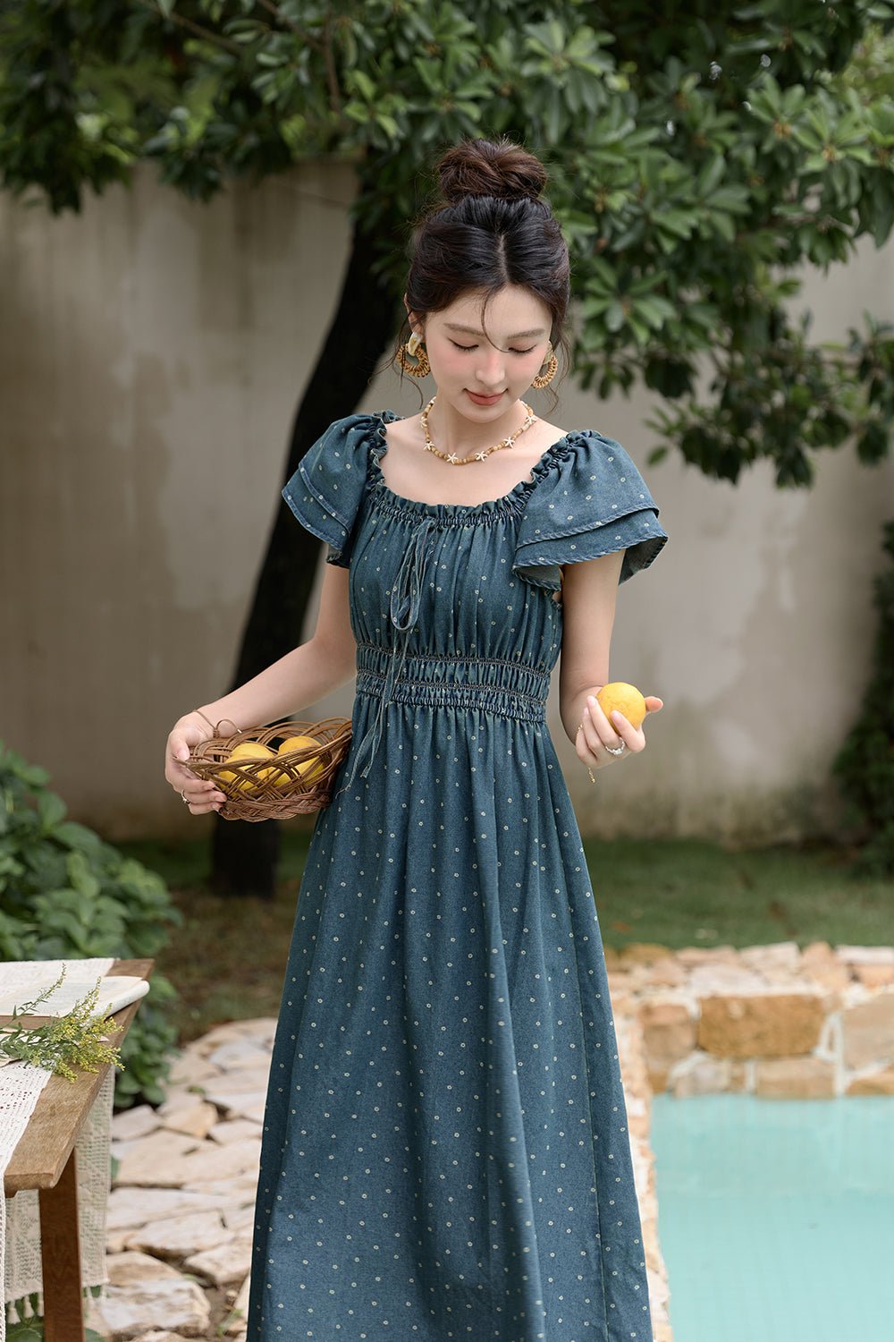 Gaun Polkadot A-line untuk Wanita