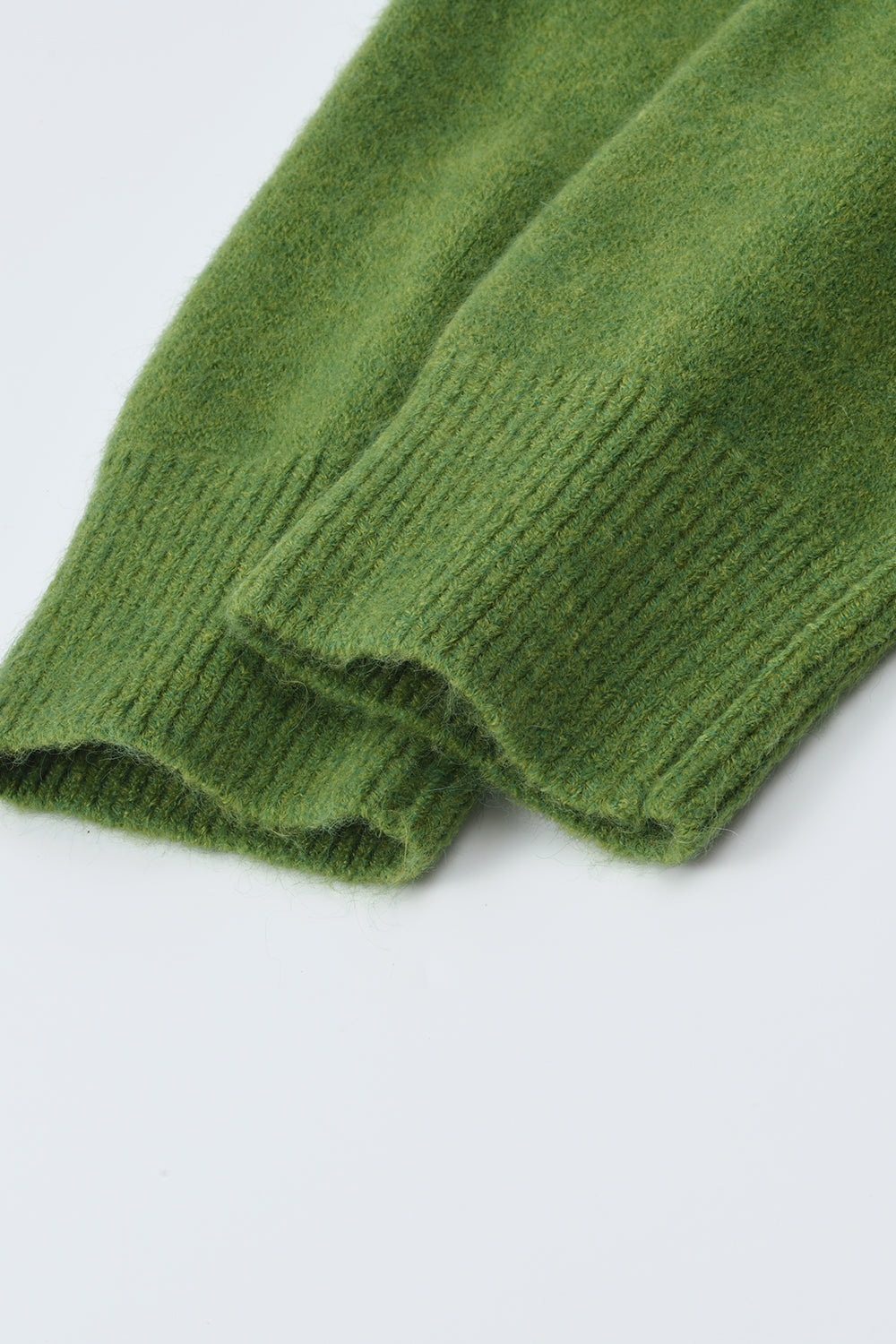 女性のためのニットシャツ