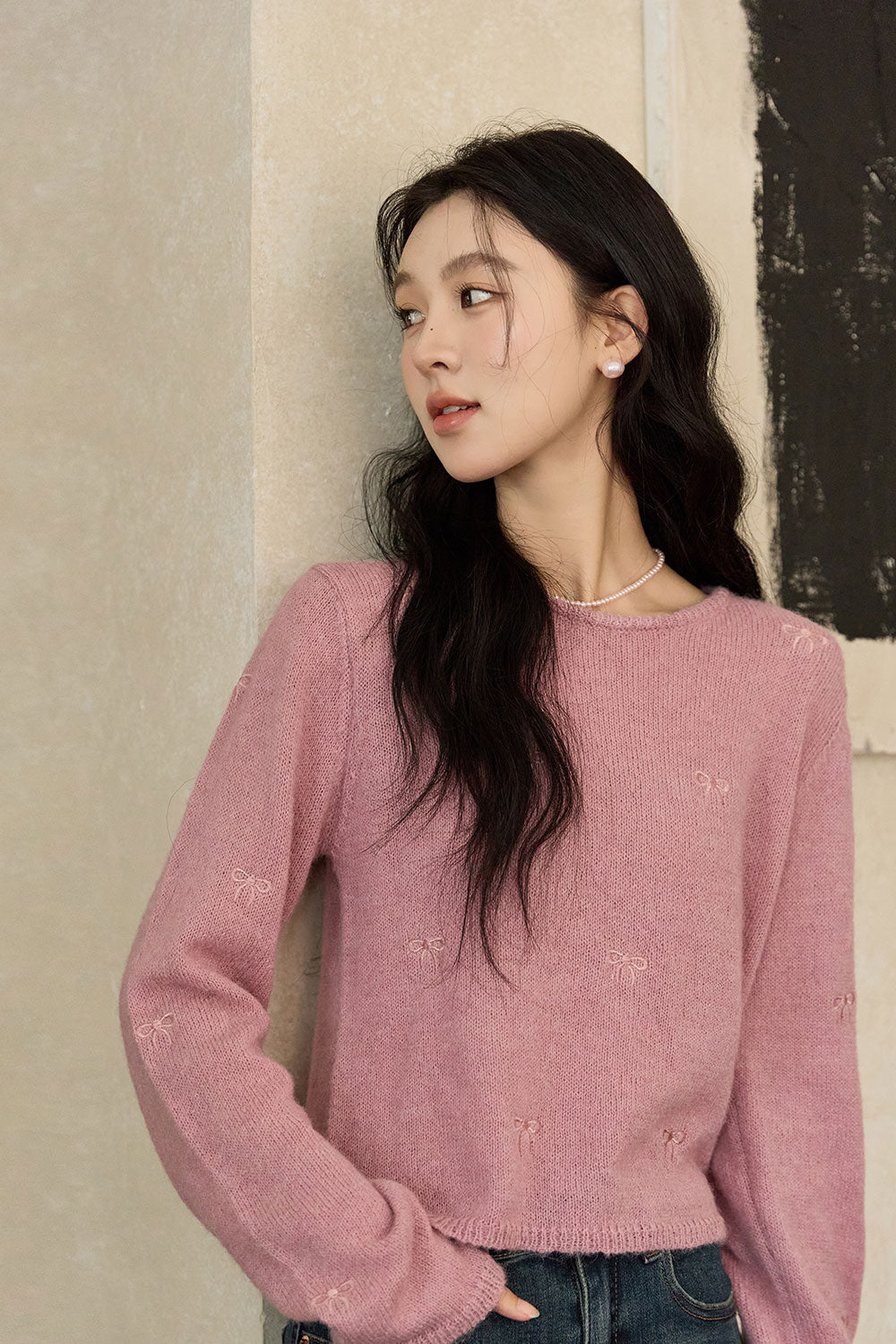 女性のためのニットシャツ