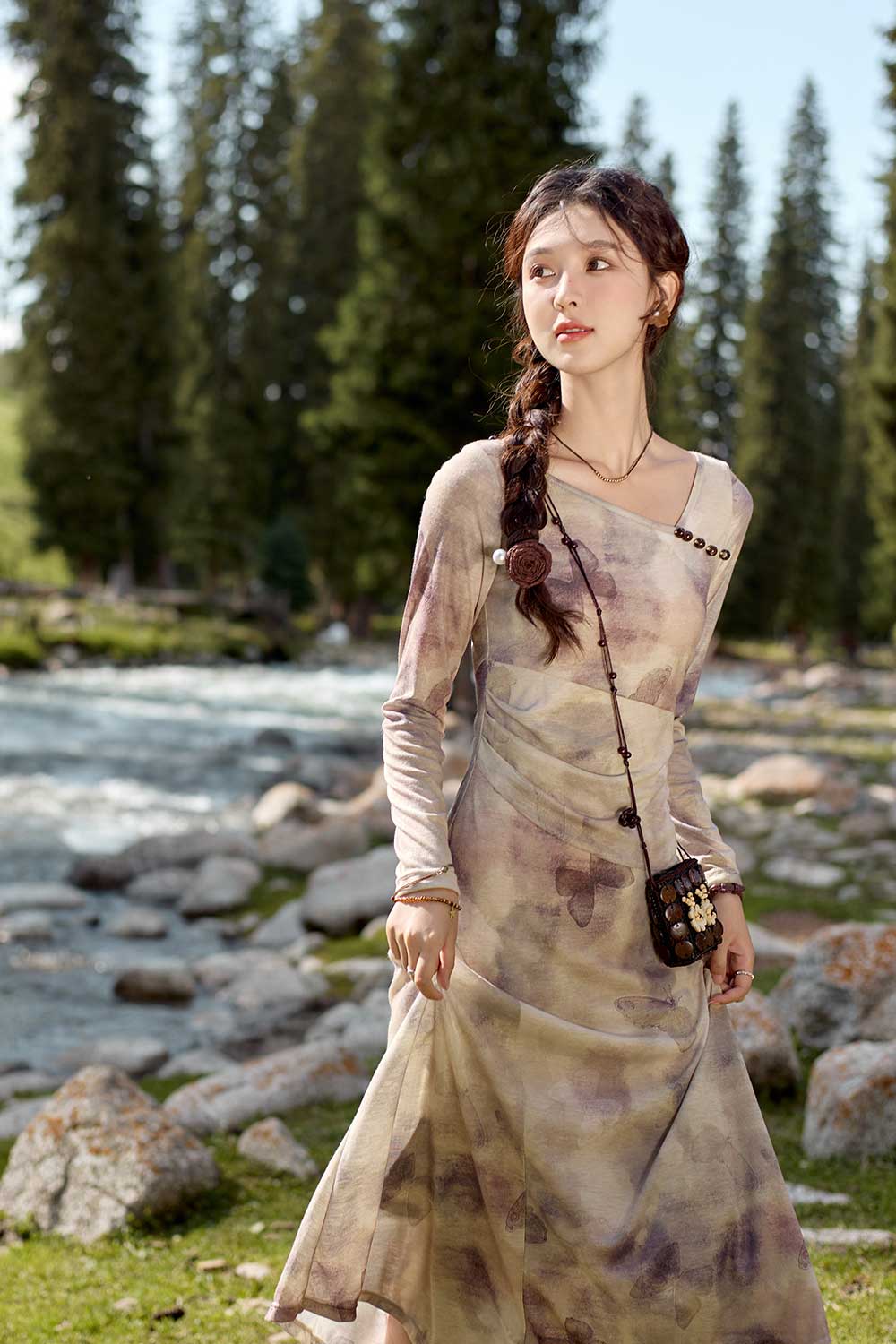 ชุดเดรสยาวสำหรับผู้หญิง