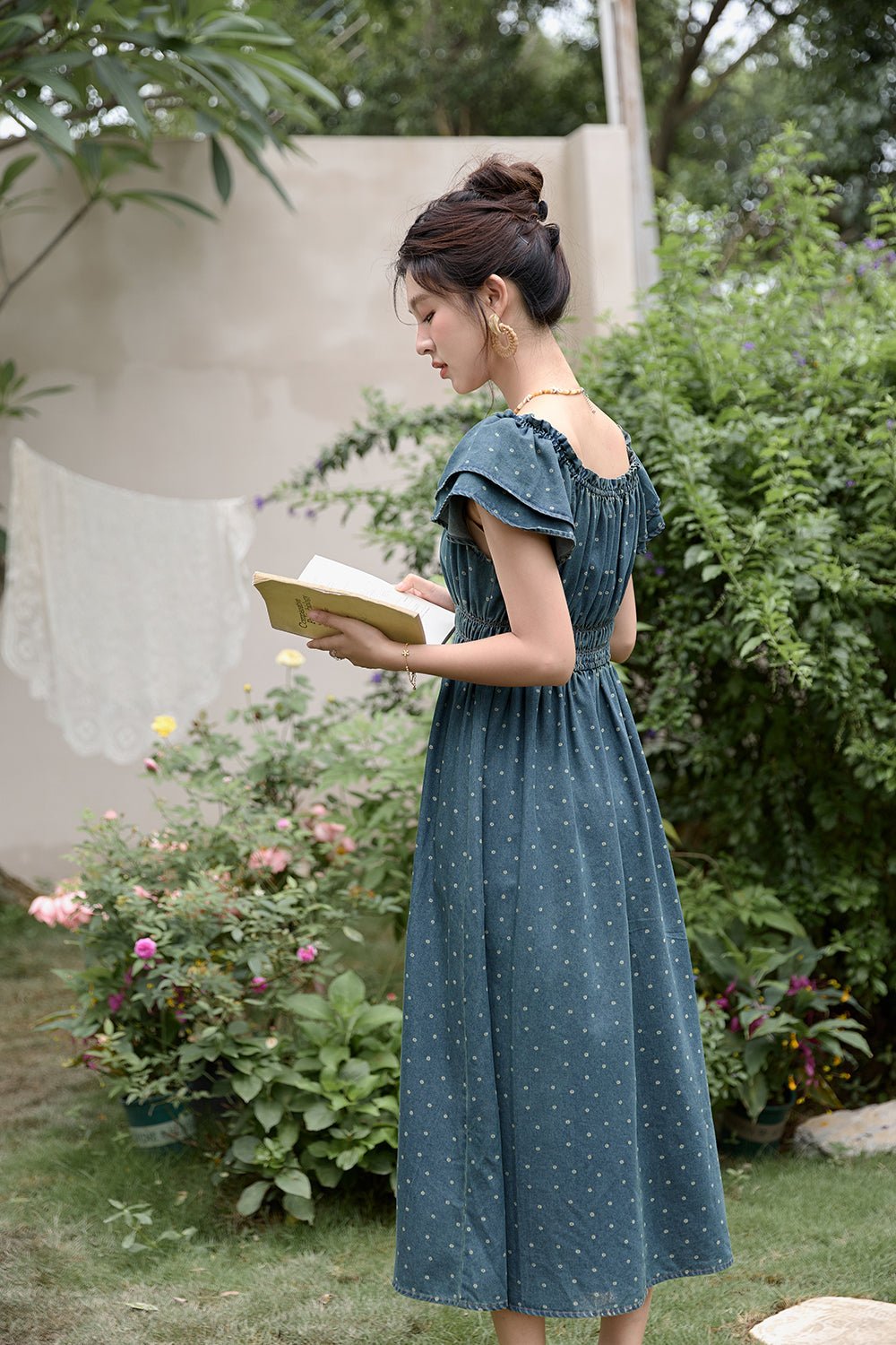 Gaun Polkadot A-line untuk Wanita