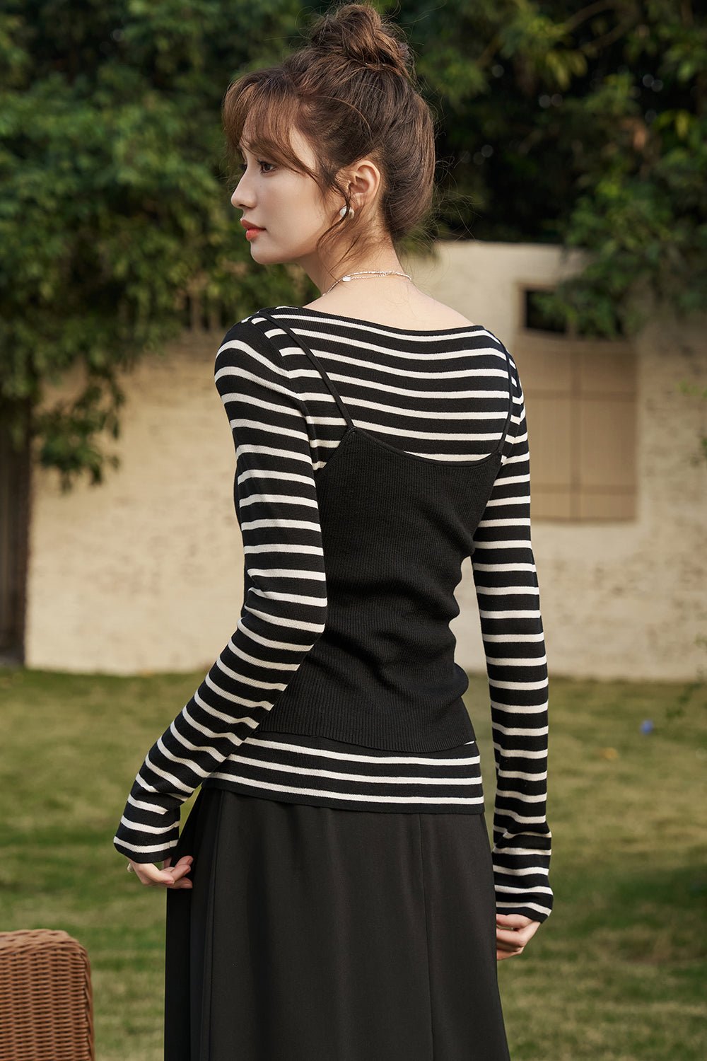 Bộ đồ vest áo dây và áo phông