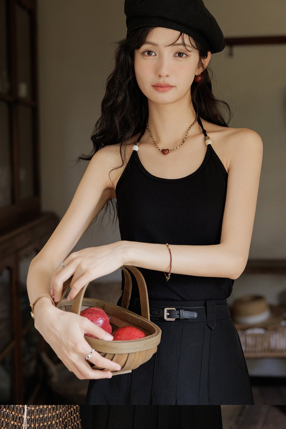 Bộ vest áo dây và áo cardigan