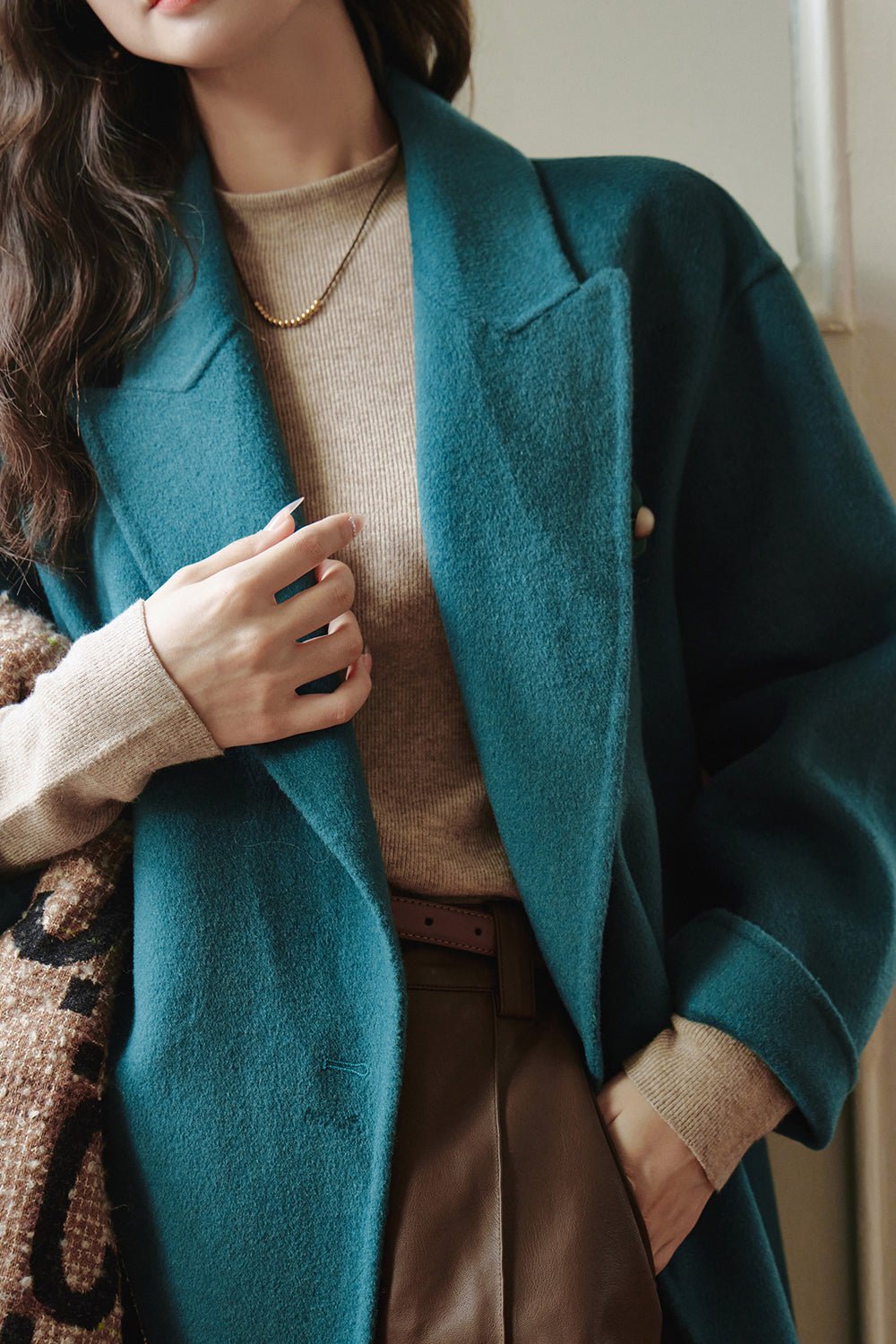 Mantel Wol untuk Wanita