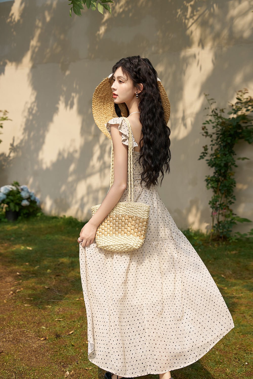 Gaun Polka Dot Tanpa Lengan