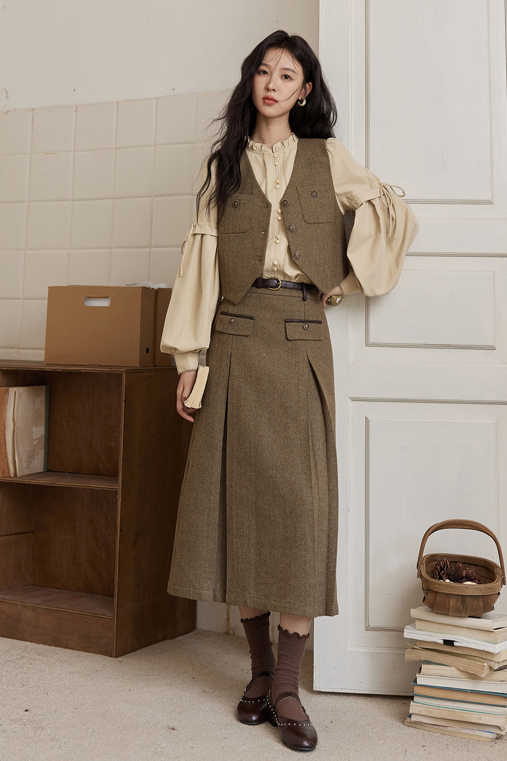 ชุดเสื้อกั๊กและกระโปรงขายแยกกัน