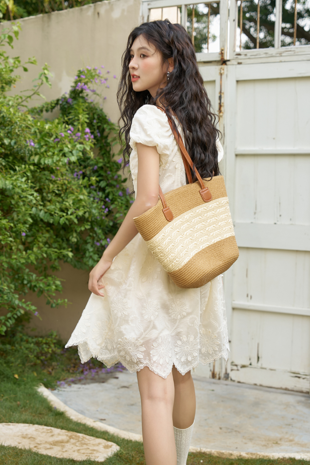 Gaun Midi Padat yang Elegan untuk Wanita