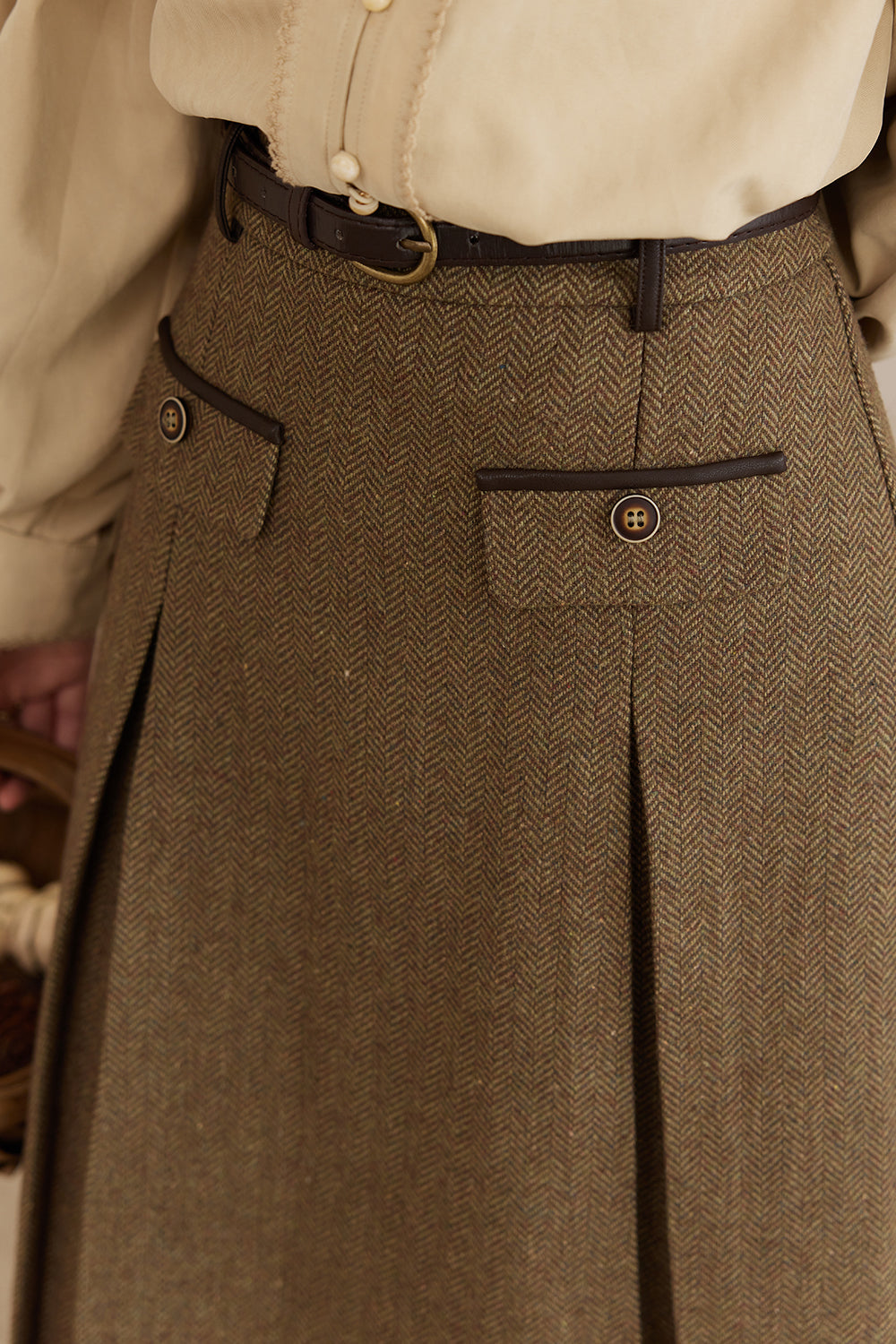 ชุดเสื้อกั๊กและกระโปรงขายแยกกัน